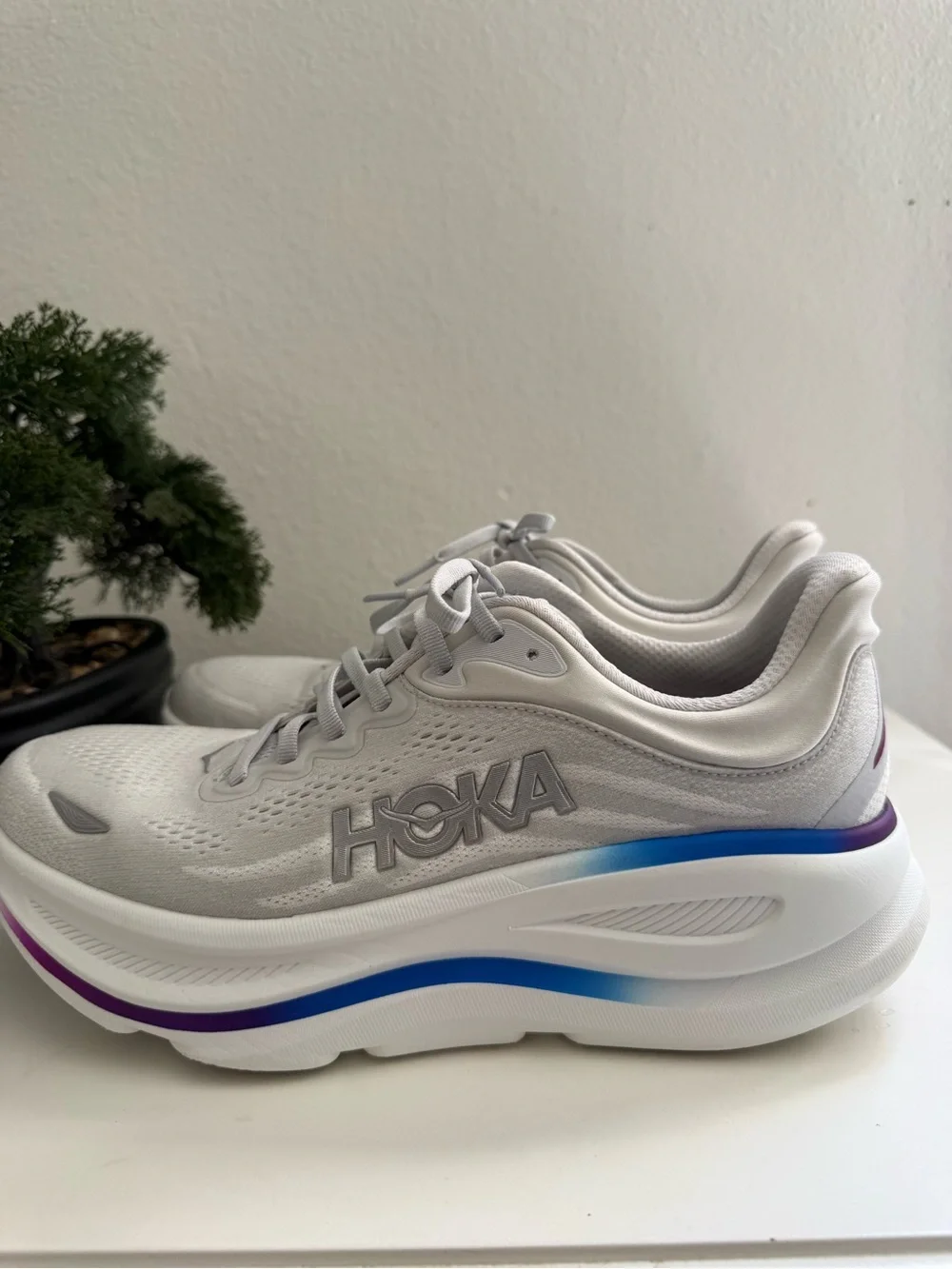 Hoka Bondi 9 Women size 10  White Running Shoes with Blue-to-Purple Accent